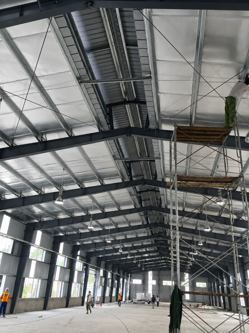 Thi công hệ thống điện nhà xưởng tại Công ty Que hàn Việt Đức.